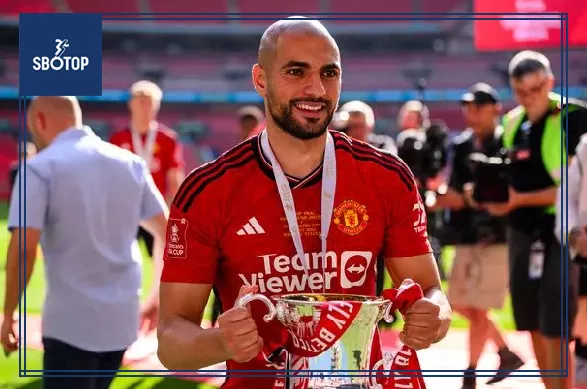 SBOTOP Manchester United Opts for Negotiation Over Activation: Amrabat Deal Hinges on New Terms