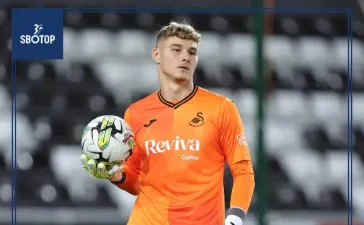 SBOTOP: Hull City Pursuing Loan Deal for Brighton Goalkeeper Carl Rushworth Before Transfer Deadline