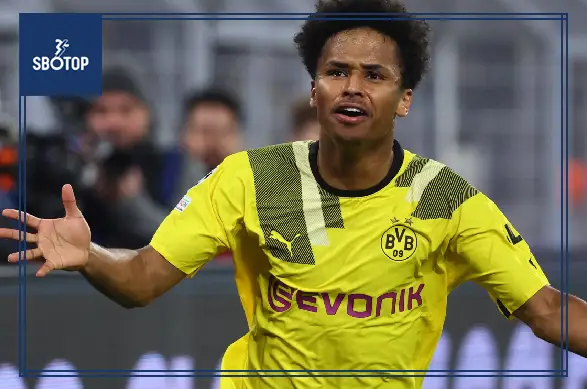 SBOTOP: Manchester United Eye Borussia Dortmund’s Rising Star Karim Adeyemi Amidst Competition from Newcastle and Liverpool