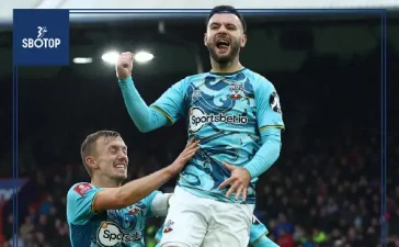 SBOTOP: Russell Martin Challenges Adam Armstrong to Reclaim Southampton Role After Manchester United Snub