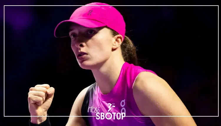 SBOTOP: Iga Swiatek Rallies to Win WTA Finals Opener as Coco Gauff Triumphs Over Jessica Pegula