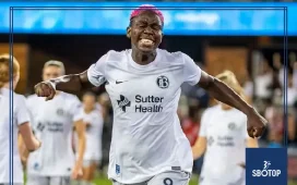 SBOTOP Asisat Oshoala: Bay FC and Nigeria Star on Breaking Barriers Life Among Tech Giants and Overcoming Parental Challenges in Football