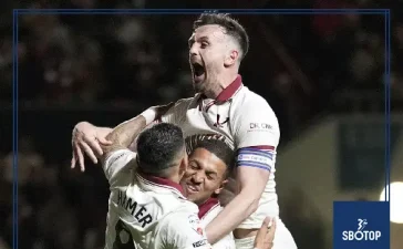 SBOTOP: Furious Manning Slams 'Disgraceful' Red Card as Blades Dominate Play-Off Clash