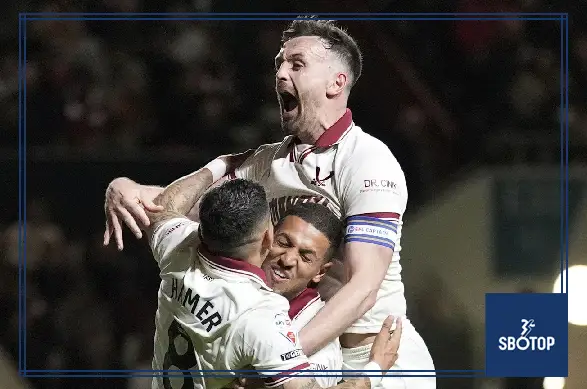 SBOTOP: Furious Manning Slams 'Disgraceful' Red Card as Blades Dominate Play-Off Clash