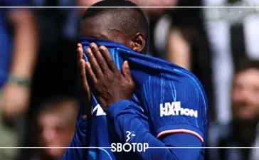 SBOTOP: Enzo Maresca to Address Chelsea Striker Over Avoidable Red Card Incident