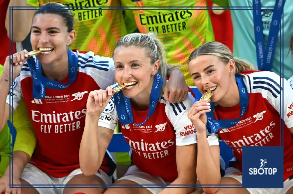 SBOTOP Arsenal Women Triumph in Champions League: Slegers Little and Smith Celebrate Victory Over Barcelona