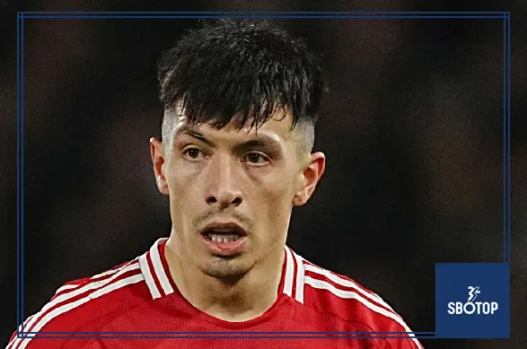 SBOTOP: Man Utd's Lisandro Martinez Focused on Early Comeback from Injury Ahead of Next Season