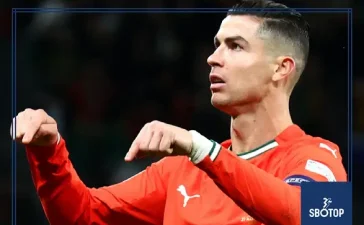 SBOTOP Cristiano Ronaldo Praised by Carlo Ancelotti: 'He Could Play for Any Team in the World' After Portugal's Nations League Triumph