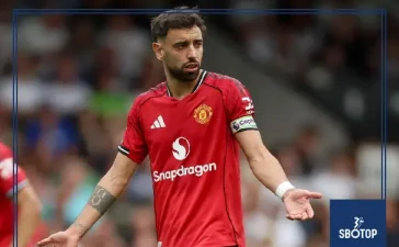 SBOTOP Gary Neville Warns: Fulham Stalemate Exposes Man Utd’s Midfield Flaws and Transfer Urgency