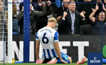 SBOTOP: Brighton Held as Van Hecke’s Own Goal Sparks Spurs’ 2-2 Comeback Draw