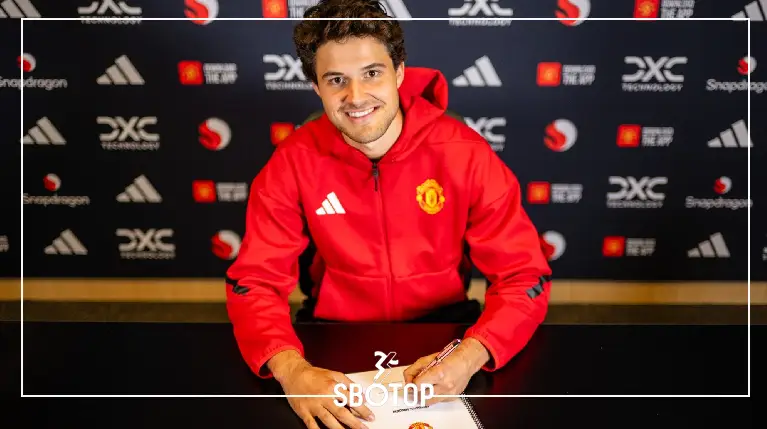 SBOTOP: Manchester United Seal £18.2m Signing of Royal Antwerp Goalkeeper Senne Lammens