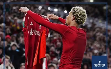SBOTOP: Arne Slot Frustrated as Hugo Ekitike’s Red Card Rules Him Out of Liverpool’s Clash with Crystal Palace
