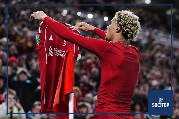SBOTOP: Arne Slot Frustrated as Hugo Ekitike’s Red Card Rules Him Out of Liverpool’s Clash with Crystal Palace