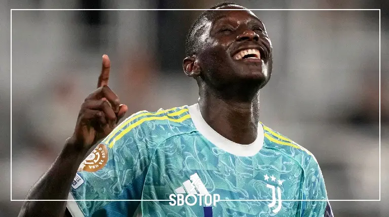 SBOTOP: Tottenham Secure Loan Signing of PSG Forward Randal Kolo Muani in Transfer Boost