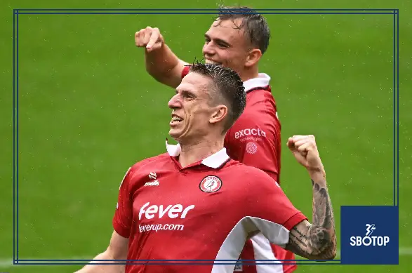 SBOTOP: Riis at the Double as Bristol City Ease to Comfortable Win Over Hull