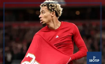 SBOTOP: Isak and Ekitike Strike as Liverpool Edge Southampton 2-1 to Book Carabao Cup Fourth-Round Spot