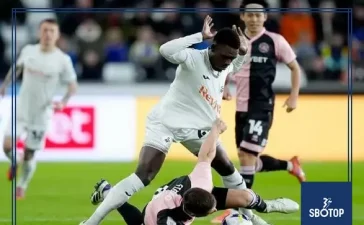 SBOTOP: Rumarn Burrell Strikes as Ten-Man Swansea Fall Short in QPR’s Hard-Fought 1-0 Victory