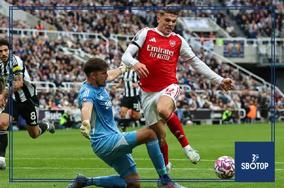 SBOTOP: Howard Webb Defends VAR Call as Arsenal Penalty Overturned in Newcastle Clash on ‘Match Officials Mic’d Up’