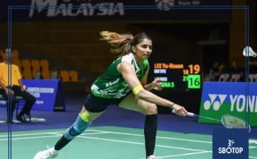 SBOTOP Kisona Advances with Conviction: Malaysian Shuttler Marches into Hylo Open Second Round