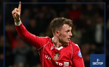 SBOTOP: Phil Parkinson’s Wrexham Squad Leverages Gatorade Sports Science Insights to Boost Performance Through Hydration