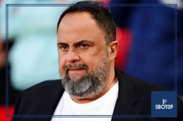 SBOTOP: Nottingham Forest Owner Evangelos Marinakis Pledges Support for Fans Injured in Huntingdon Train Attack
