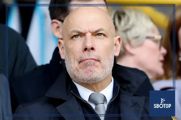 SBOTOP Howard Webb Clarifies: Elite Referee Not Demoted Despite Raising Complaint