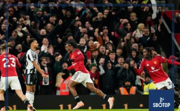 Man United Shut Out Newcastle as Wayne Rooney Highlights Squad Depth Concerns