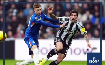 SBOTOP Gary Neville Slams Chelsea : “They Play Like an Academy Team”