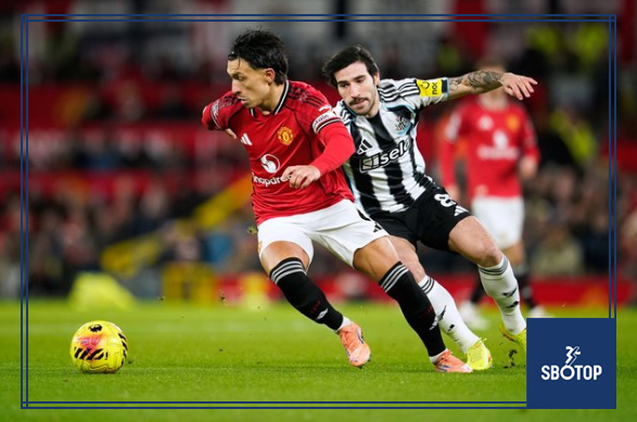 SBOTOP Man United vs Newcastle: Fans Aim Chants at Referee Anthony Taylor After Penalty Controversy