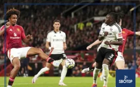 SBOTOP _ AS Roma Make Surprise Move for Joshua Zirkzee as Manchester United Consider Offer