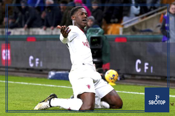 SBOTOP : Kobbie Mainoo’s Brother Accused of Worsening Situation at Manchester United