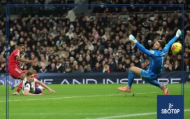 SBOTOP : Liverpool Confirm Alexander Isak Undergoes Surgery After Fracture Against Tottenham