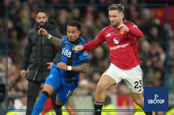 SBOTOP : Manchester United Demand Meeting with PGMOL Chief Howard Webb Over Two Controversial Incidents