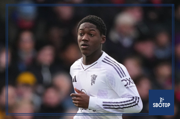 SBOTOP : Napoli Frustrated as Kobbie Mainoo Transfer from Manchester United Faces Financial Hurdles