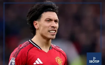 SBOTOP Tough Love from a United Legend: Paul Scholes Backs Lisandro Martinez’s Derby Display While Urging Maturity