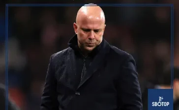 SBOTOP: Liverpool Manager Slot Points to Adverse Conditions and Squad Issues Following Dramatic Loss