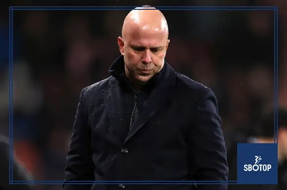 SBOTOP: Liverpool Manager Slot Points to Adverse Conditions and Squad Issues Following Dramatic Loss