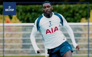 SBOTOP - Tottenham Star Randal Kolo Muani Involved in Car Accident – What’s His Condition?