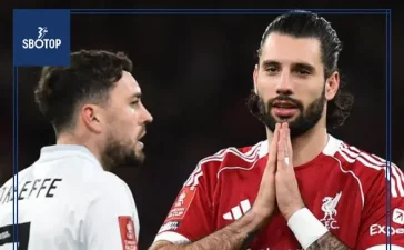 SBOTOP : Andrew Robertson Calls Out Dominik Szoboszlai After Risky Backheel Moment