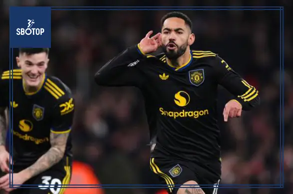 SBOTOP : Matheus Cunha Caught on Camera Acting Silly During Arsenal vs Manchester United Clash