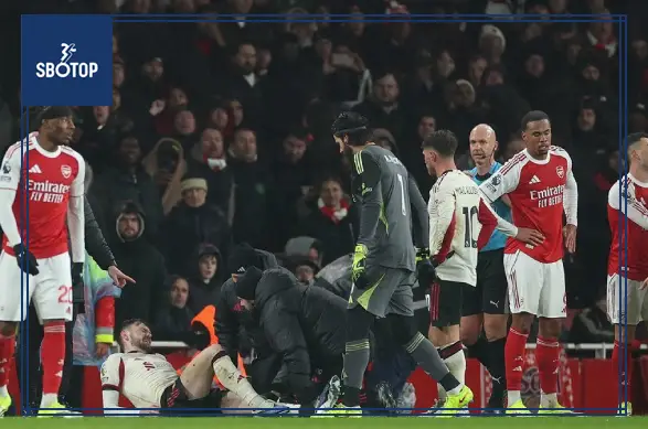 SBOTOP_ Conor Bradley’s Season Cut Short as Arne Slot Admits Liverpool Plans Have Fallen Apart