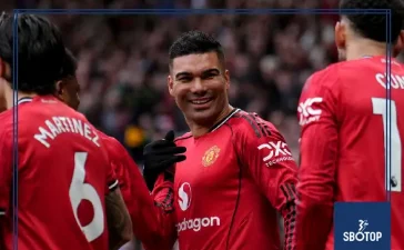 SBOTOP: Jamie Carragher Praises Casemiro as Manchester United Midfielder Transforms Into ‘Completely Different Player’