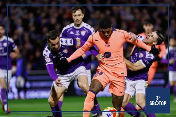 Marcus Rashford’s Future at Barcelona Remains Uncertain as Premier League Clubs Circle