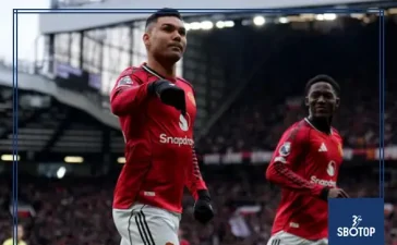 SBOTOP : Carragher Admits Underestimating Manchester United Star Casemiro and Accepts Backlash