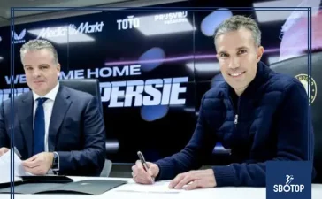 SBOTOP : Ruud Gullit Backs Robin van Persie for Manchester United Manager Role