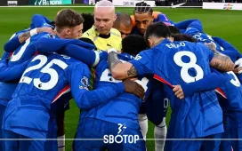 SBOTOP Chelsea Outcry: Liam Rosenior Criticizes Referee Paul Tierney After Controversial Incident Sparks Debate