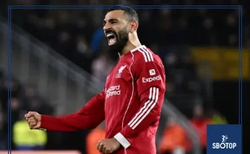 SBOTOP Carragher’s Bold Claim: Mohamed Salah Surpasses Cristiano Ronaldo’s Premier League Legacy