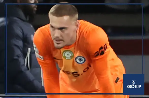 SBOTOP: Carragher Warns Chelsea Can’t Compete at Elite Level Until Goalkeeper Concerns Are Resolved After 5-2 PSG Defeat