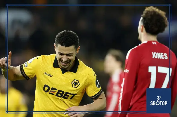 SBOTOP Liverpool’s Stoppage-Time Loss to Wolves Breaks Records: The Real Reason Behind Arne Slot’s Side Conceding Isn’t Luck