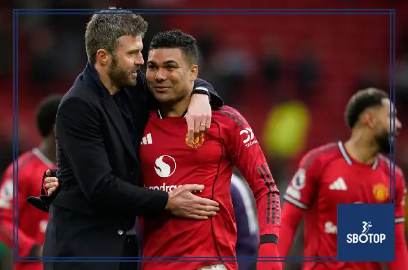 SBOTOP: Gary Neville Warns Manchester United Must Sign At Least Two Midfielders to Fix Ongoing Squad Issues